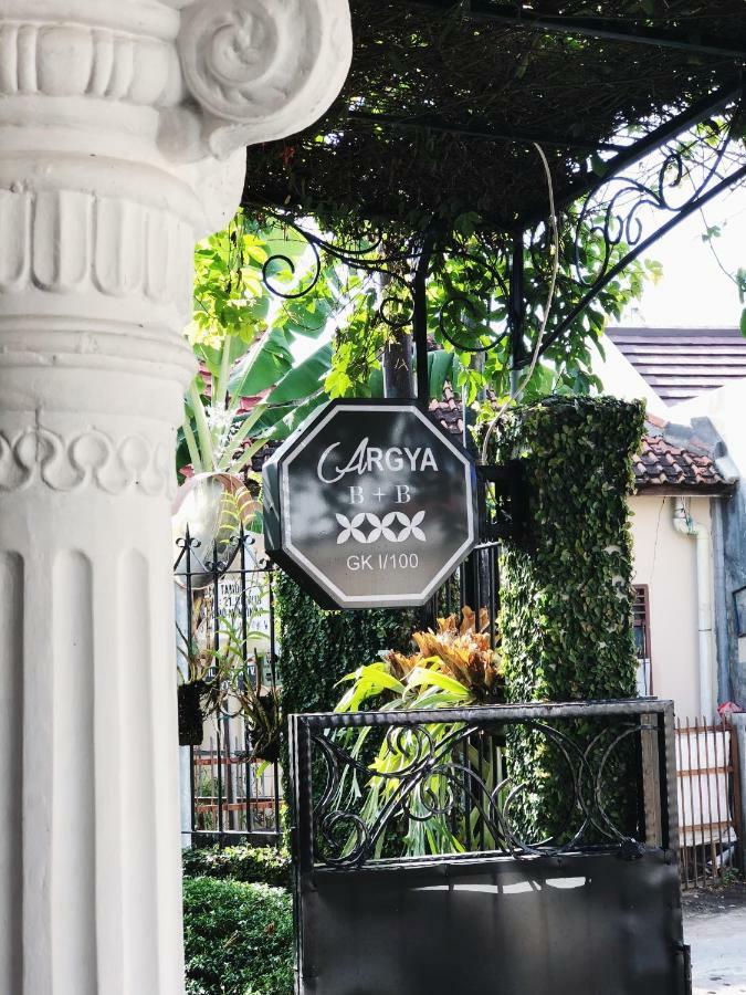 Argya Guesthouse Yogyakarta Exterior foto
